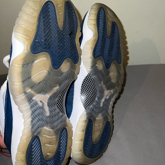 Jordan 11 Low - Picture 11 of 11